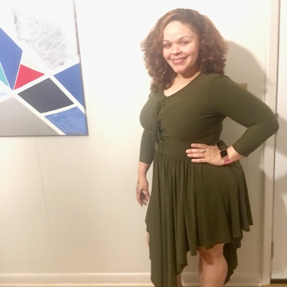 Sold**New Beautiful olive Dress in 1x NWT 💛 - Picture 3 of 5